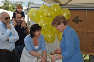 Simon and Nadine Johnson with Clare Balding