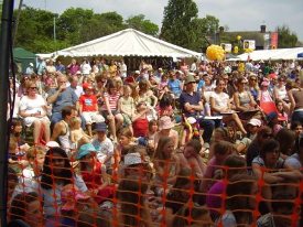 Crowd at bandstand